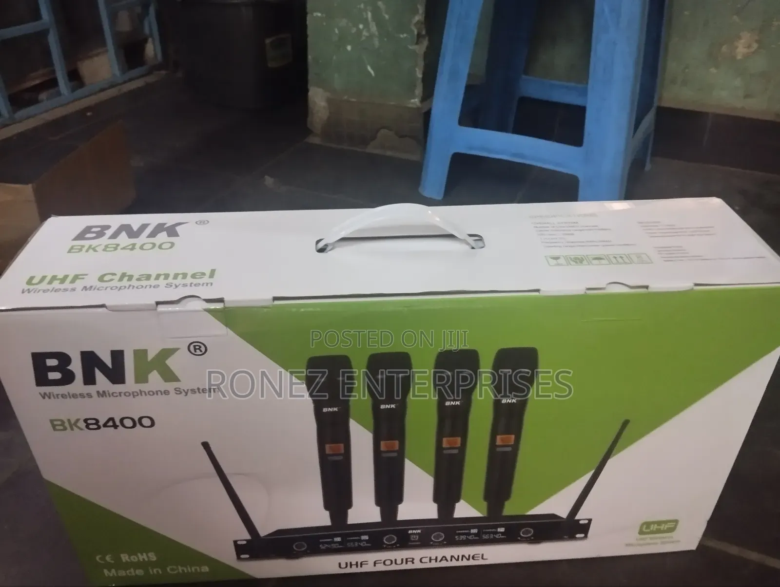 Uhf 4 Channel BNK Wireless Microphone