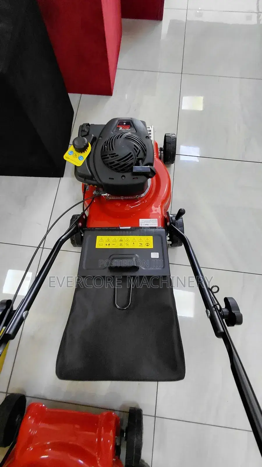 Brings Stratton 125cc Gasoline Lawn Mower 4stroke.