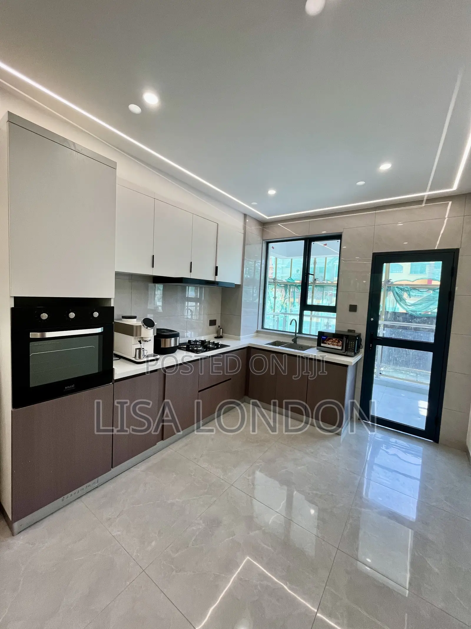 3bdrm Apartment in Bahari Homes, State House Area for sale