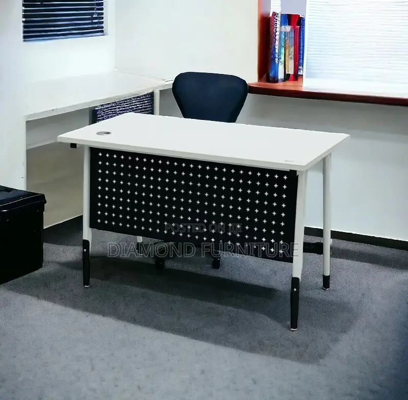 Homeoffice Furniture; Sleek (1200mm) Modern Office Desk for Workspaces