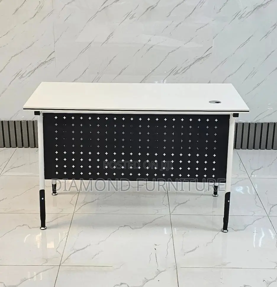 Homeoffice Furniture; Sleek (1200mm) Modern Office Desk for Workspaces