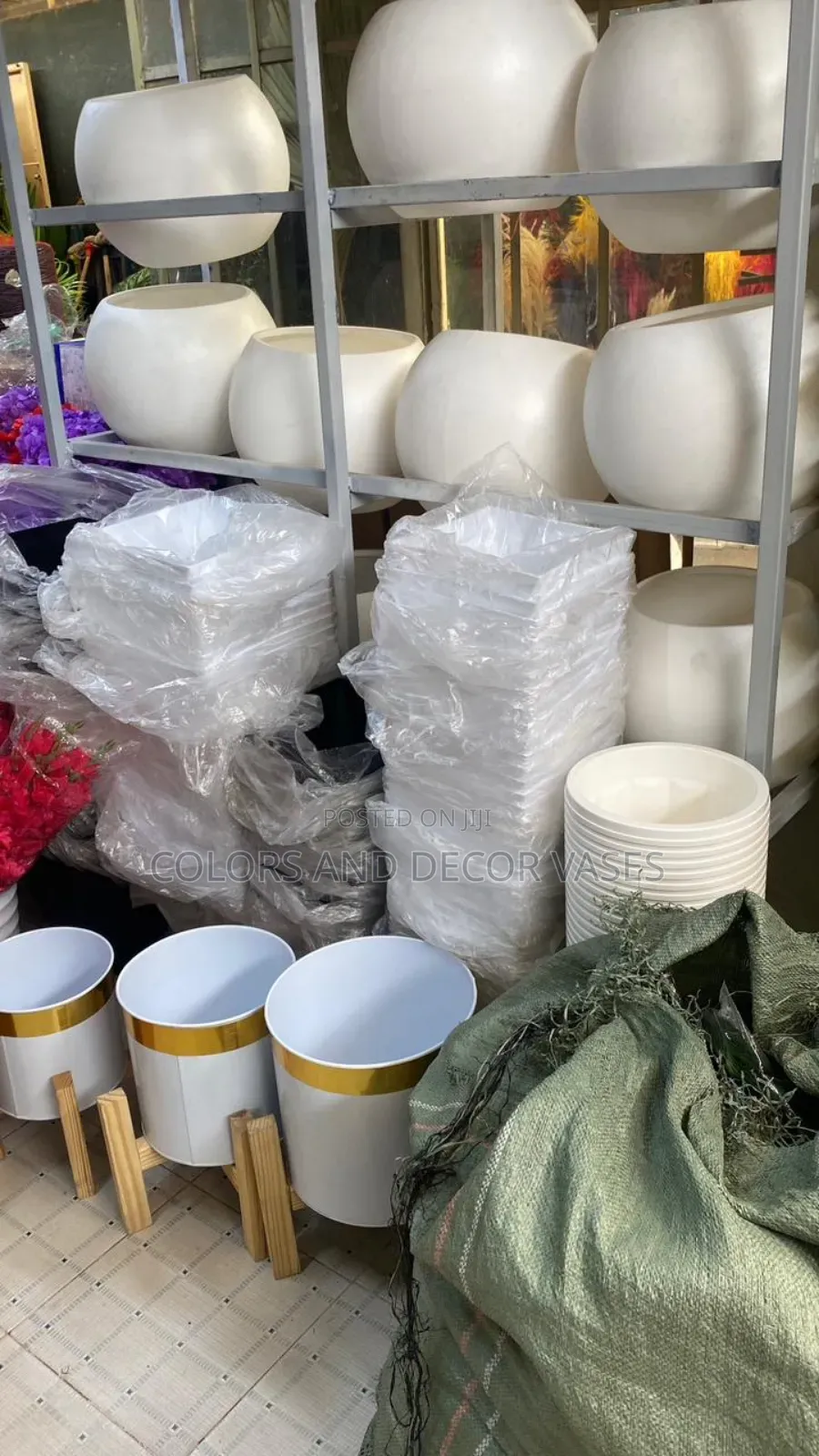 Round Hard Plastic Vases Looks Like Glass Fibre Vases