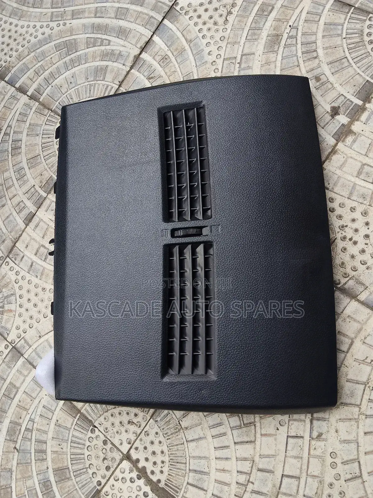Dashboard Vent Nissan Tiida