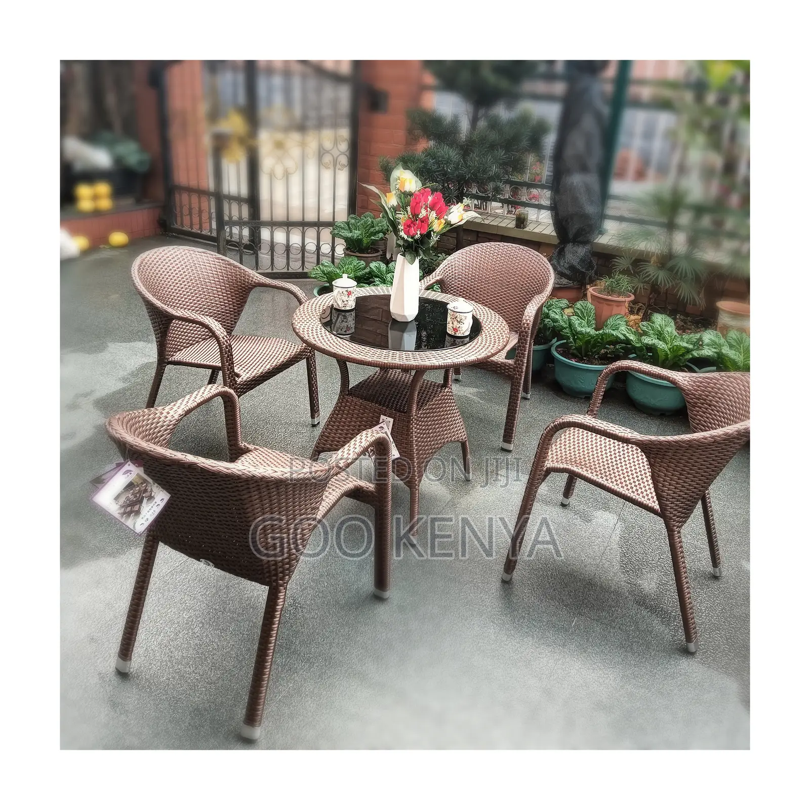 Outdoor Dining Set; 4-Seater Round Glass Dining Set With Rattan Chairs