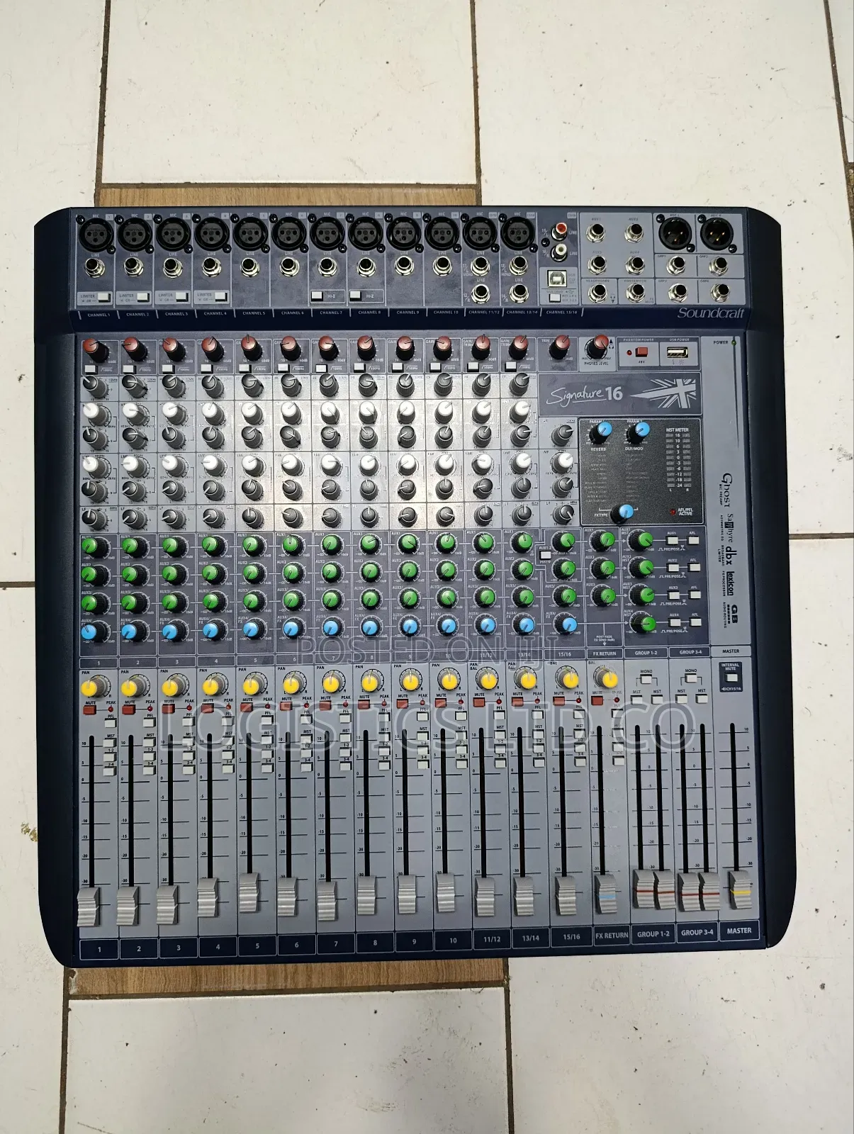 Soundcraft Signature 16 Channel Passive Mixer