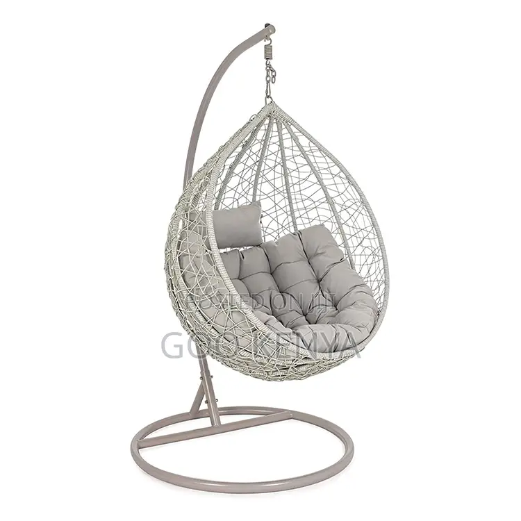 Outdoor Hanging Chair;