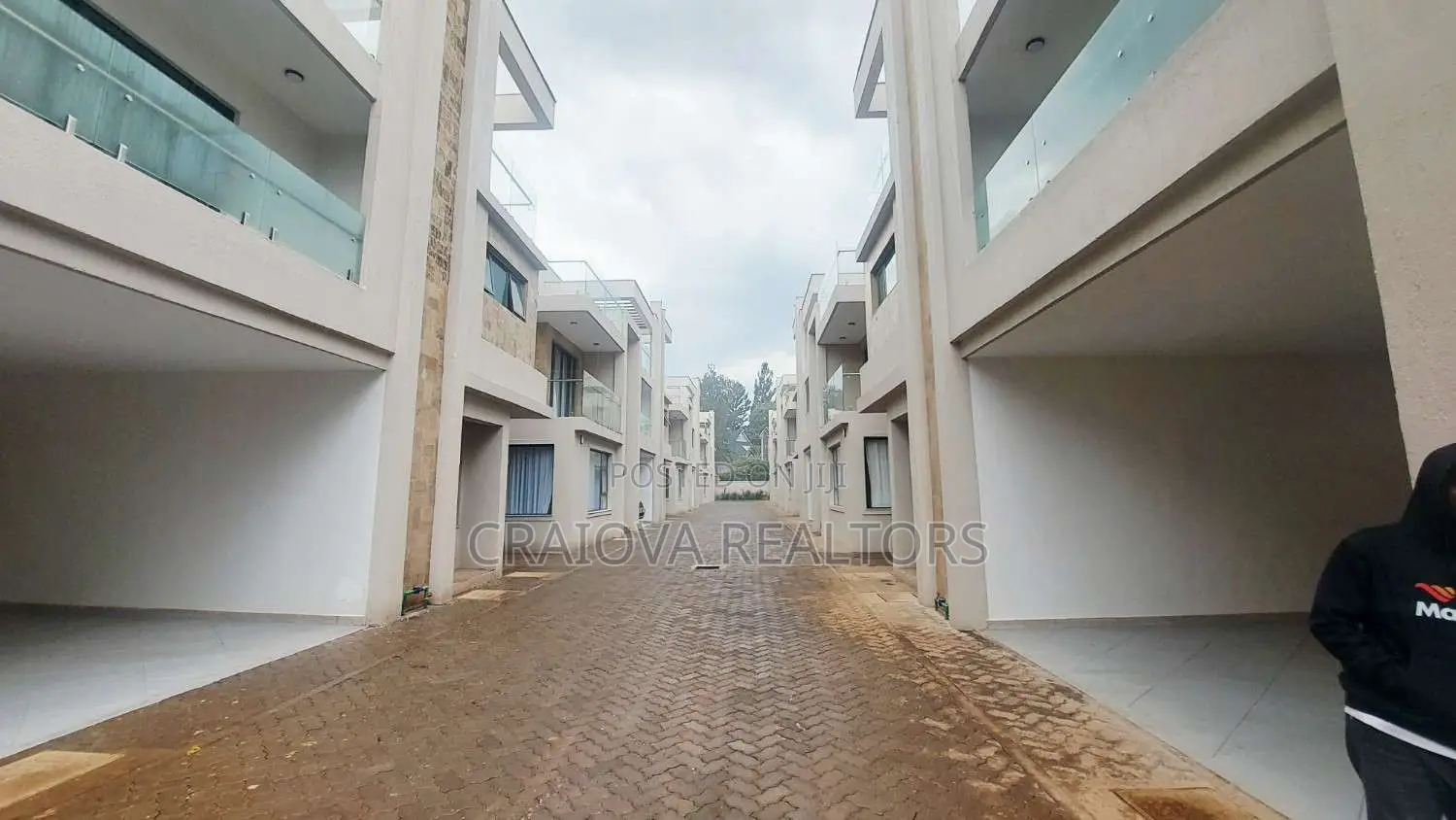 6bdrm Townhouse/Terrace in Lavington for sale