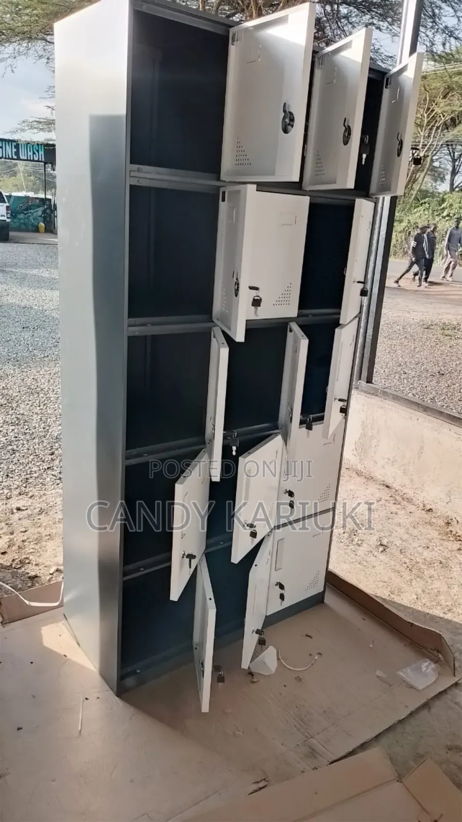 Durable 15 Locker Storage Cabinets With Lockable Compartments