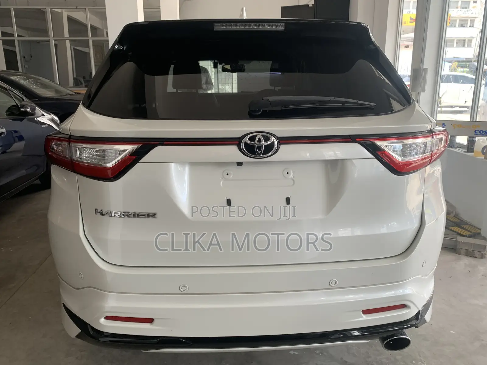Toyota Harrier 2.0 4WD 2019 Off white