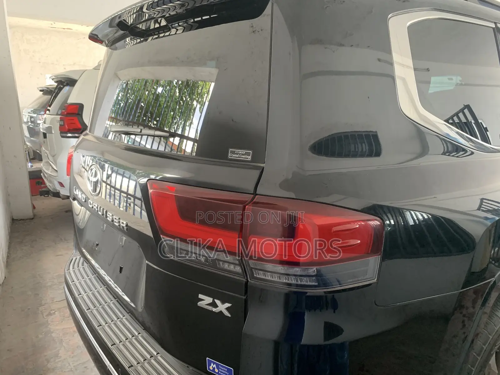 Toyota Land Cruiser LC300 2023 Black
