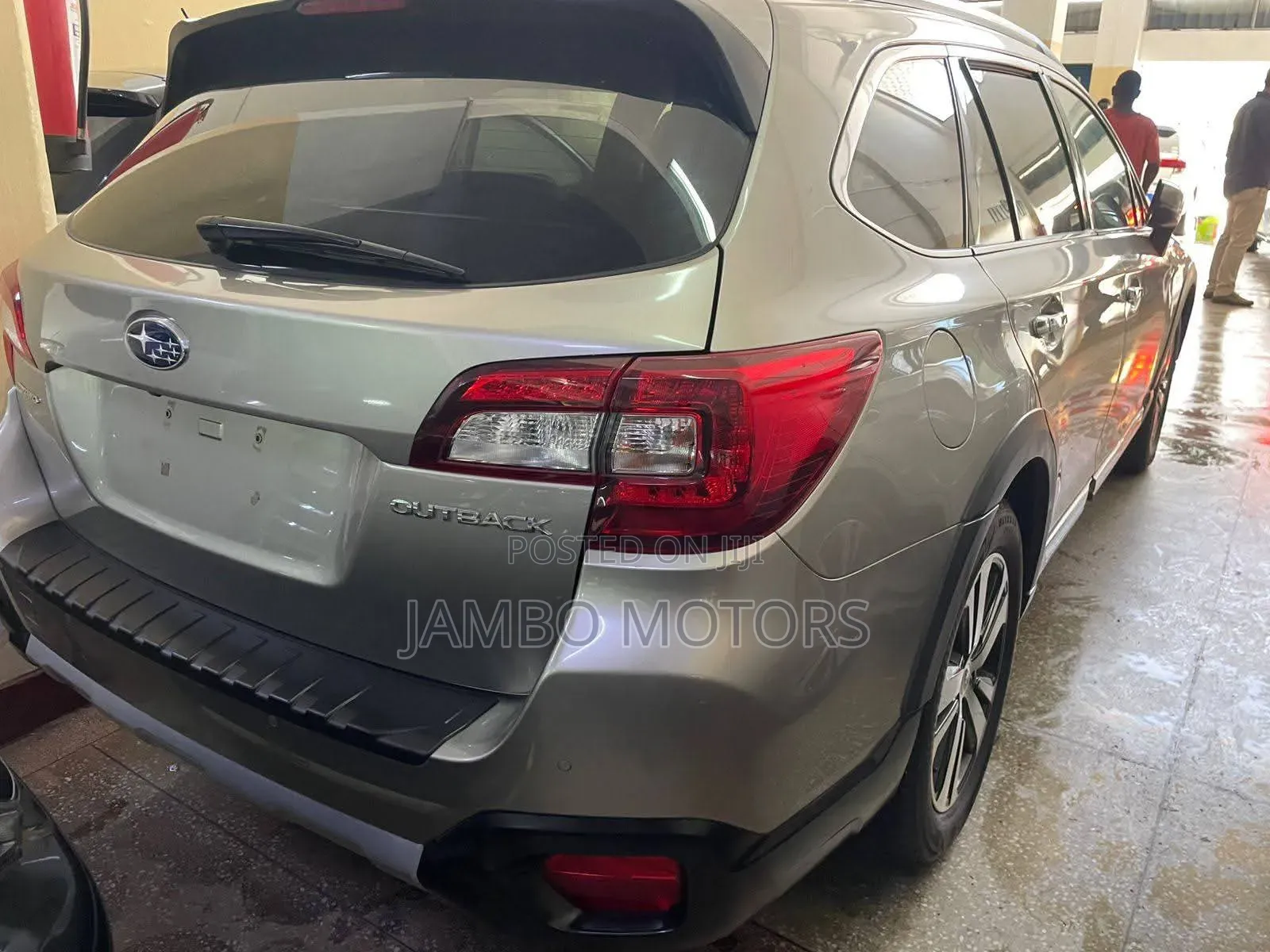 Subaru Outback 2.5i Premium AWD 2019 Gold