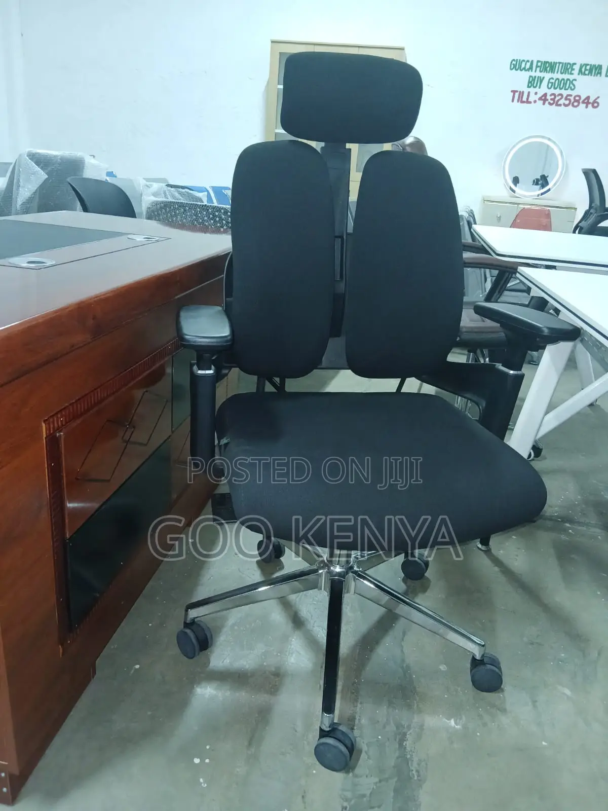 Office Chair; Black Executive Ergonomic Chair With Armrests