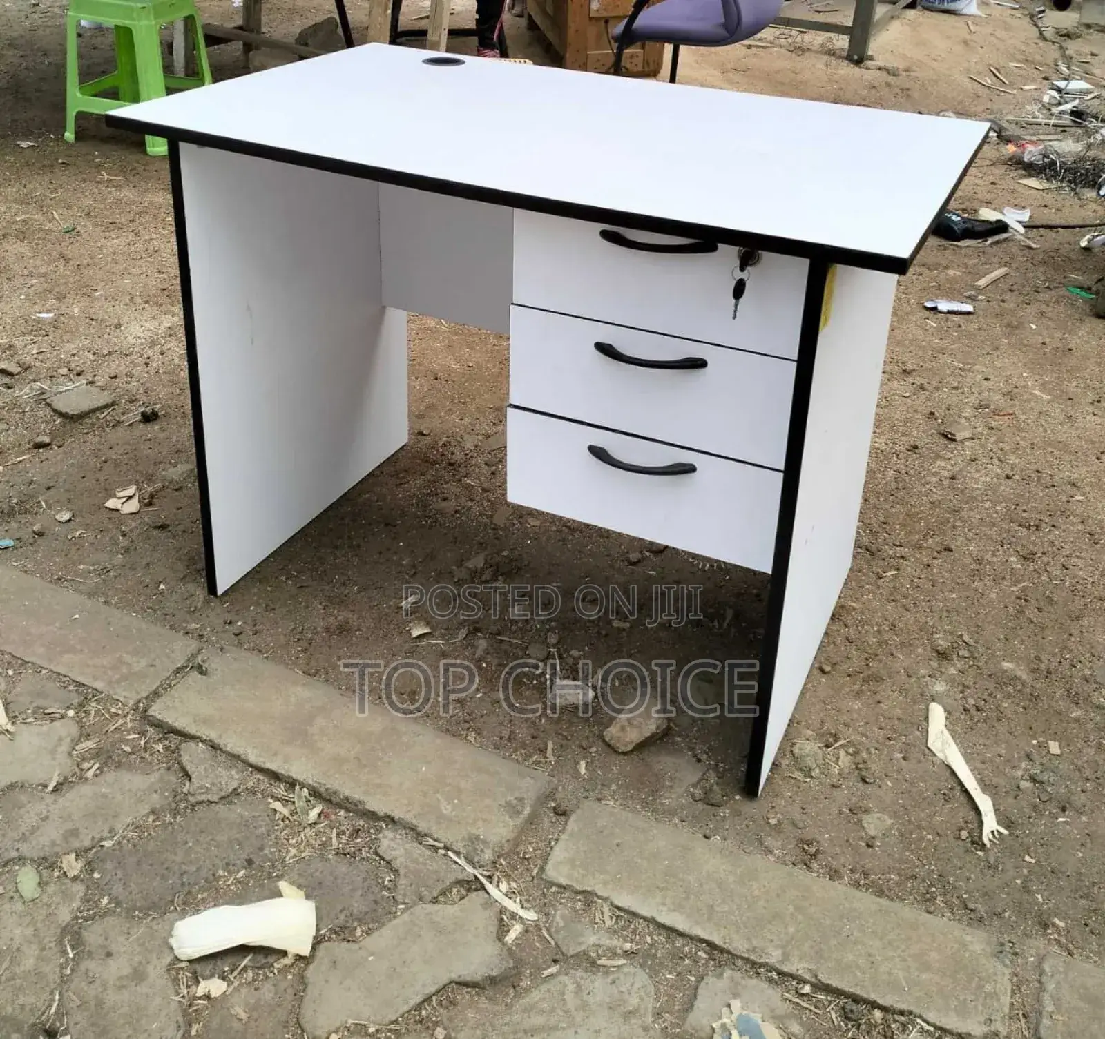 White Black Office Desk