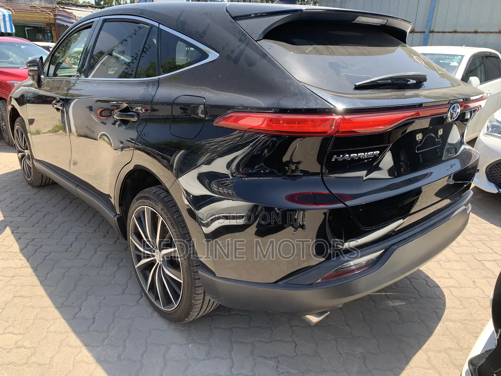 Toyota Harrier 2.0 4WD 2020 Black