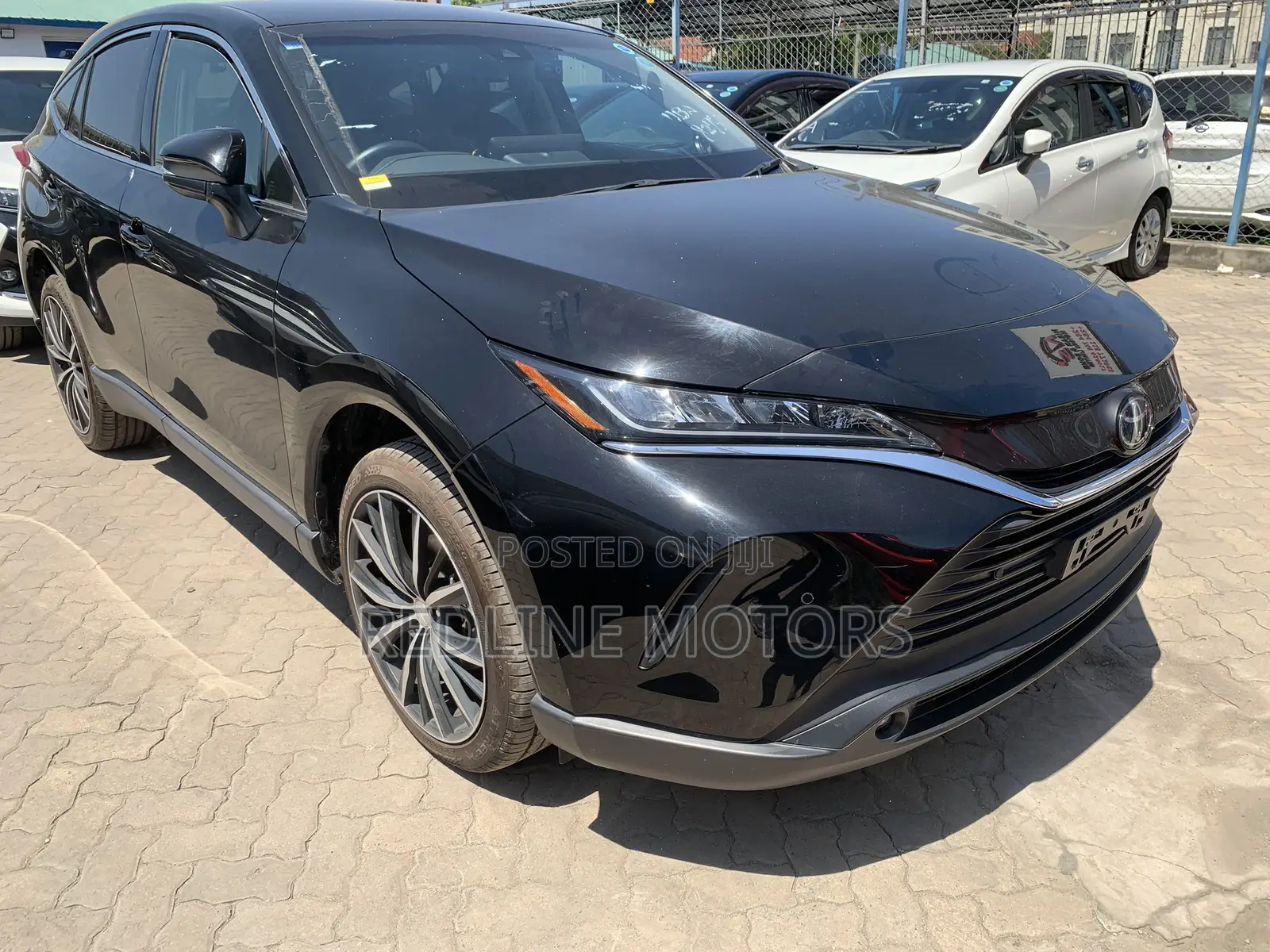 Toyota Harrier 2.0 4WD 2020 Black