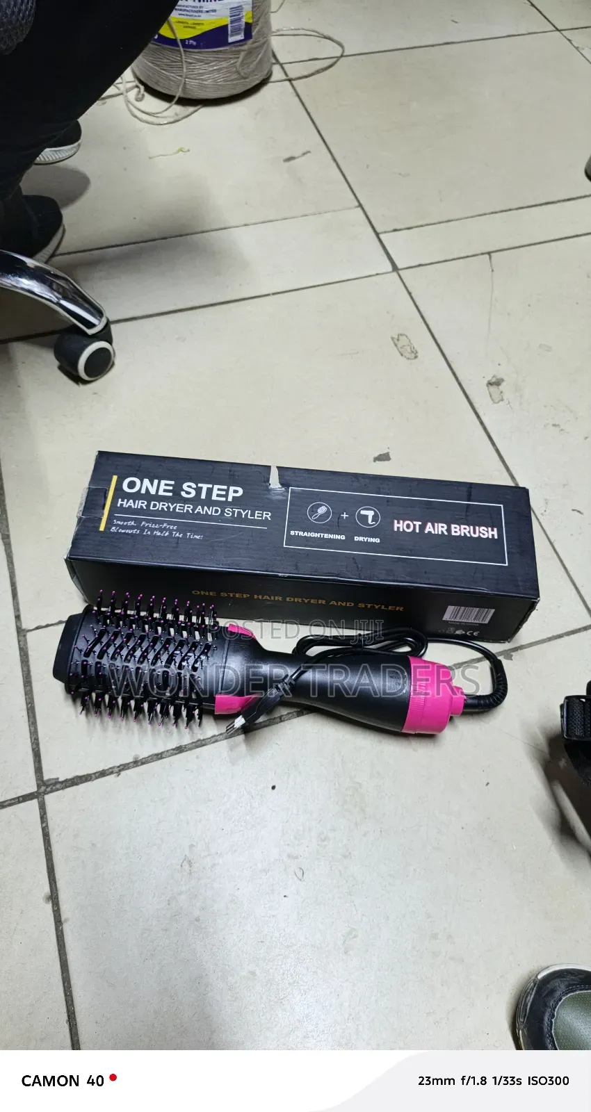*Electric Hair Straightener Brush / Dryer