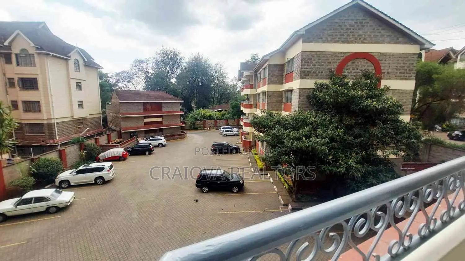 3bdrm Apartment in State House Area for sale