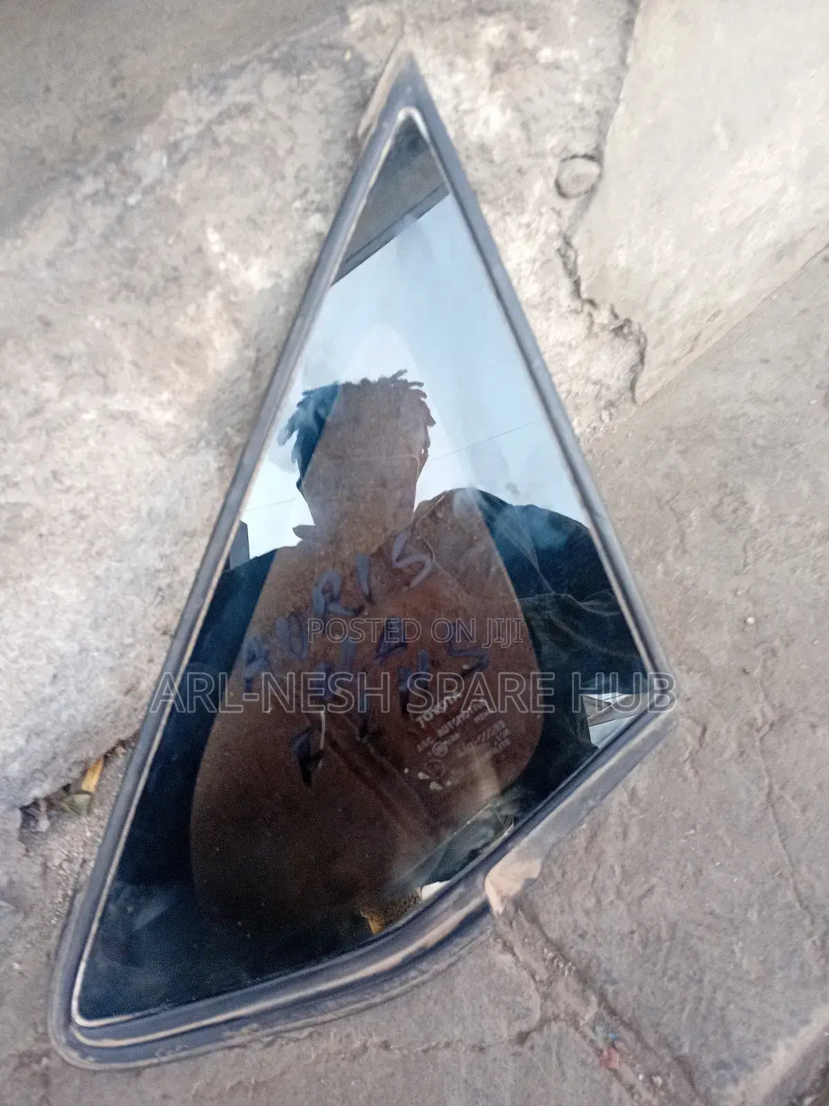 Toyota Auris Front Quater Glass