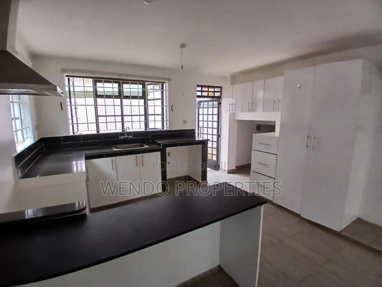 2bdrm Duplex in Karen C for rent