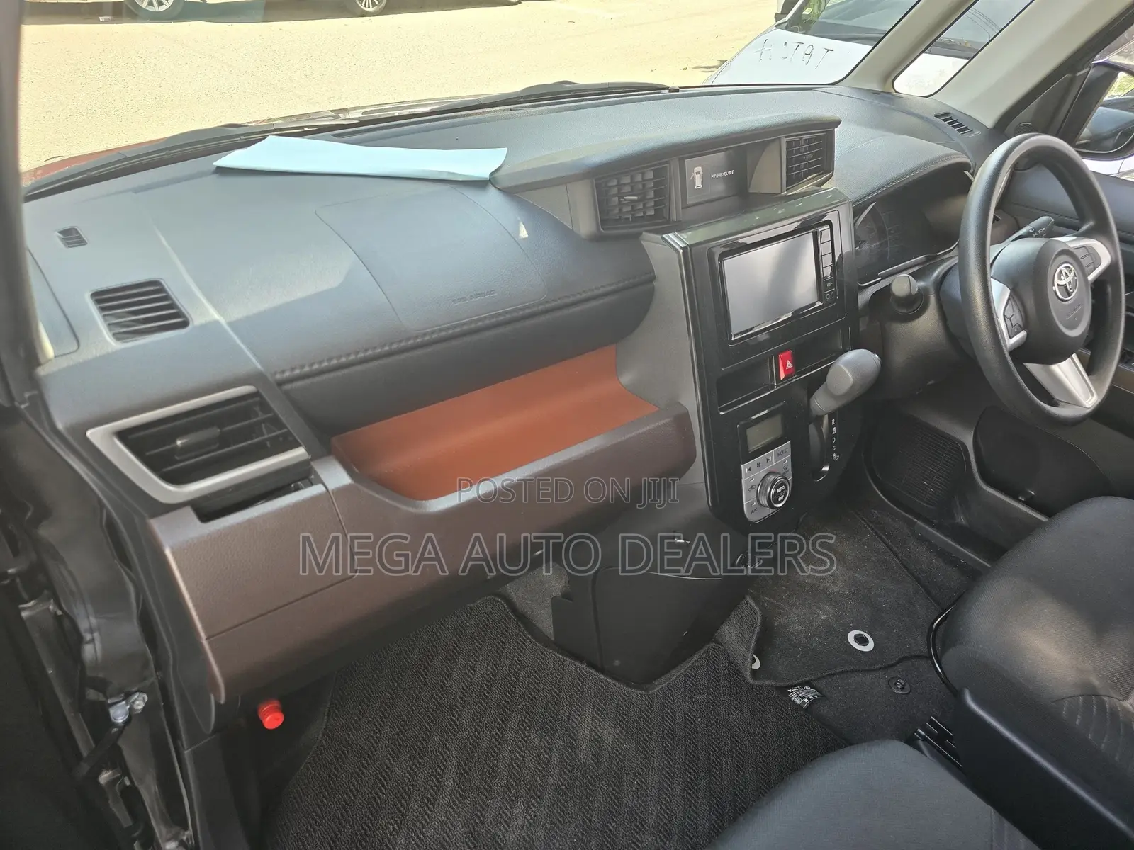 Toyota Roomy 2018 Black