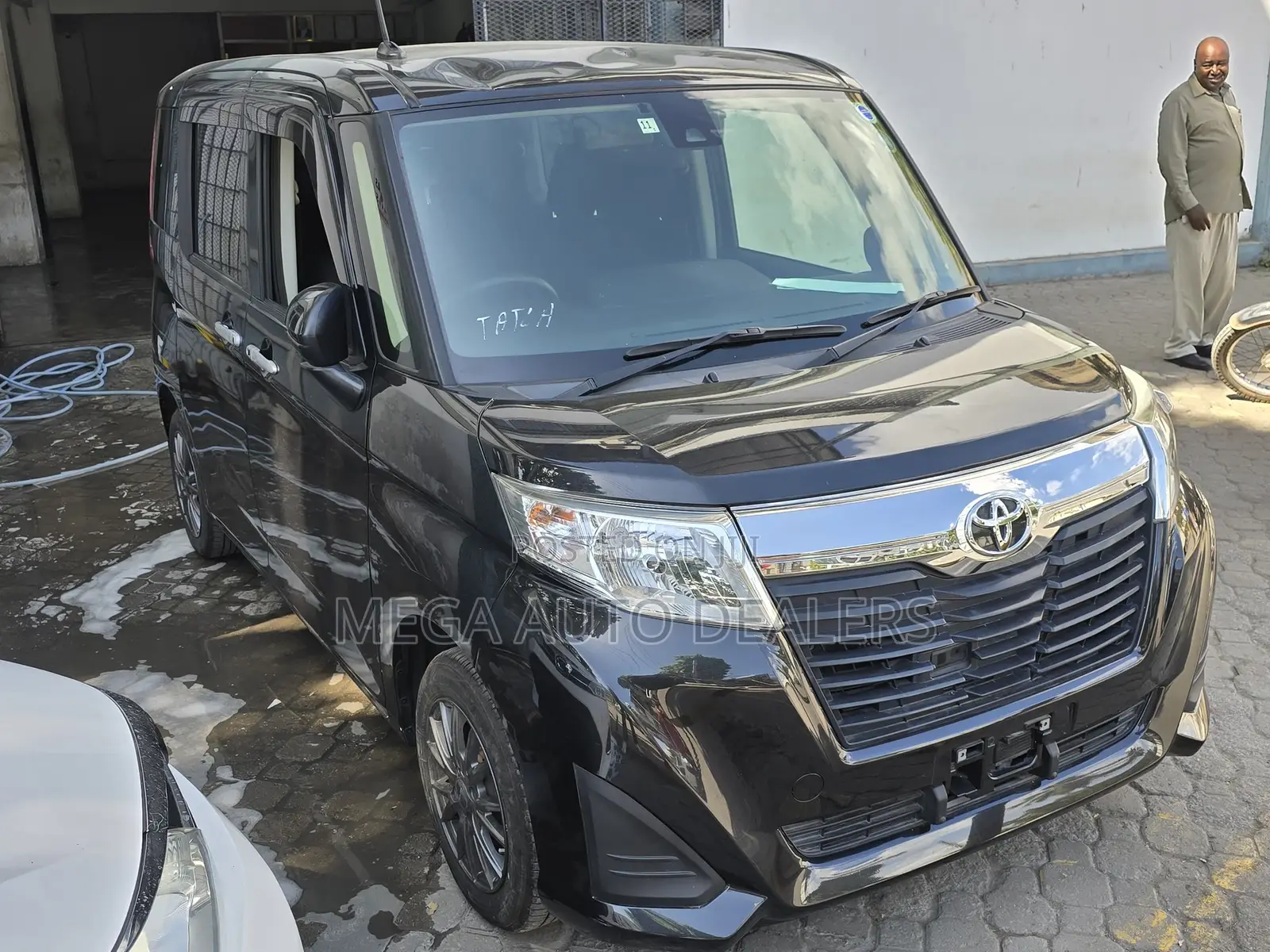 Toyota Roomy 2018 Black