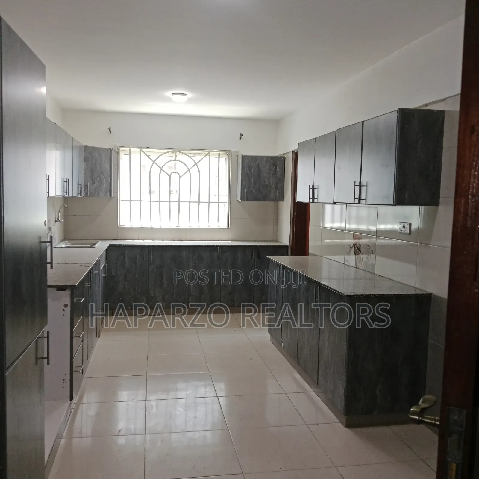 4bdrm Apartment in South C for rent