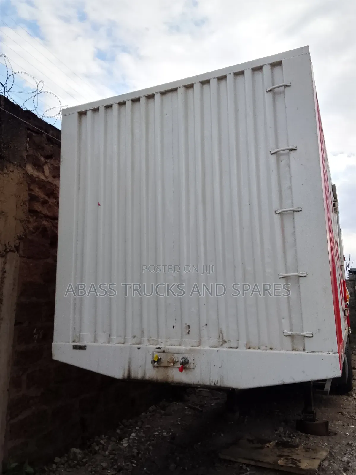 Boxbody Bachu Tarela ZE Sevi Perss 2m Location Nairobi Abass