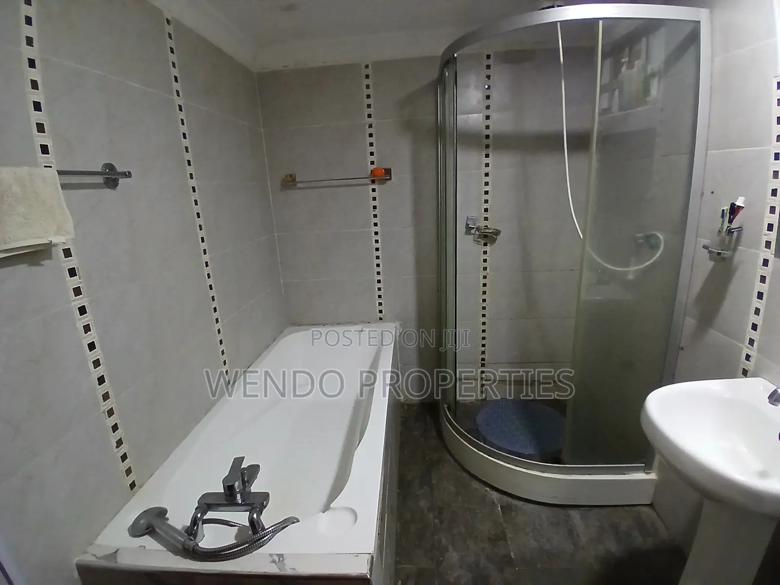 4bdrm House in Mukoma, Hardy for rent