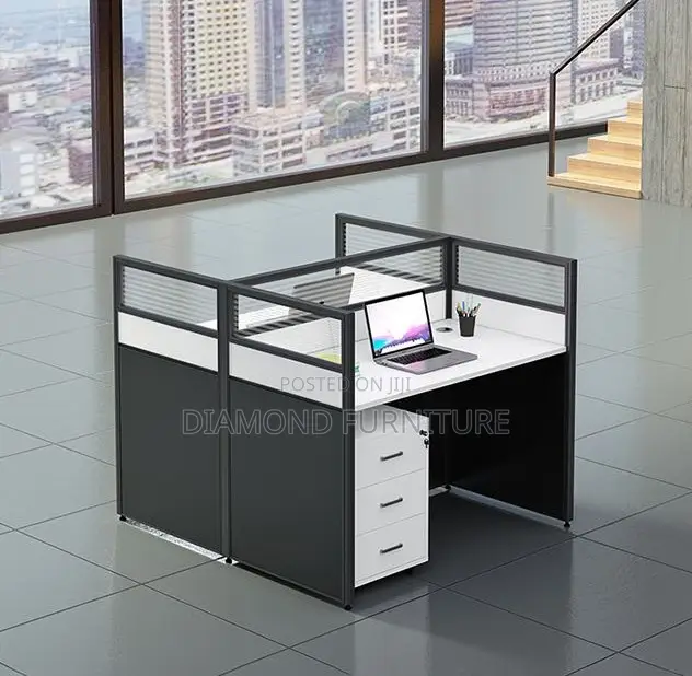 Office Furniture; Modern 4-Way Modular Office Workstation Desk