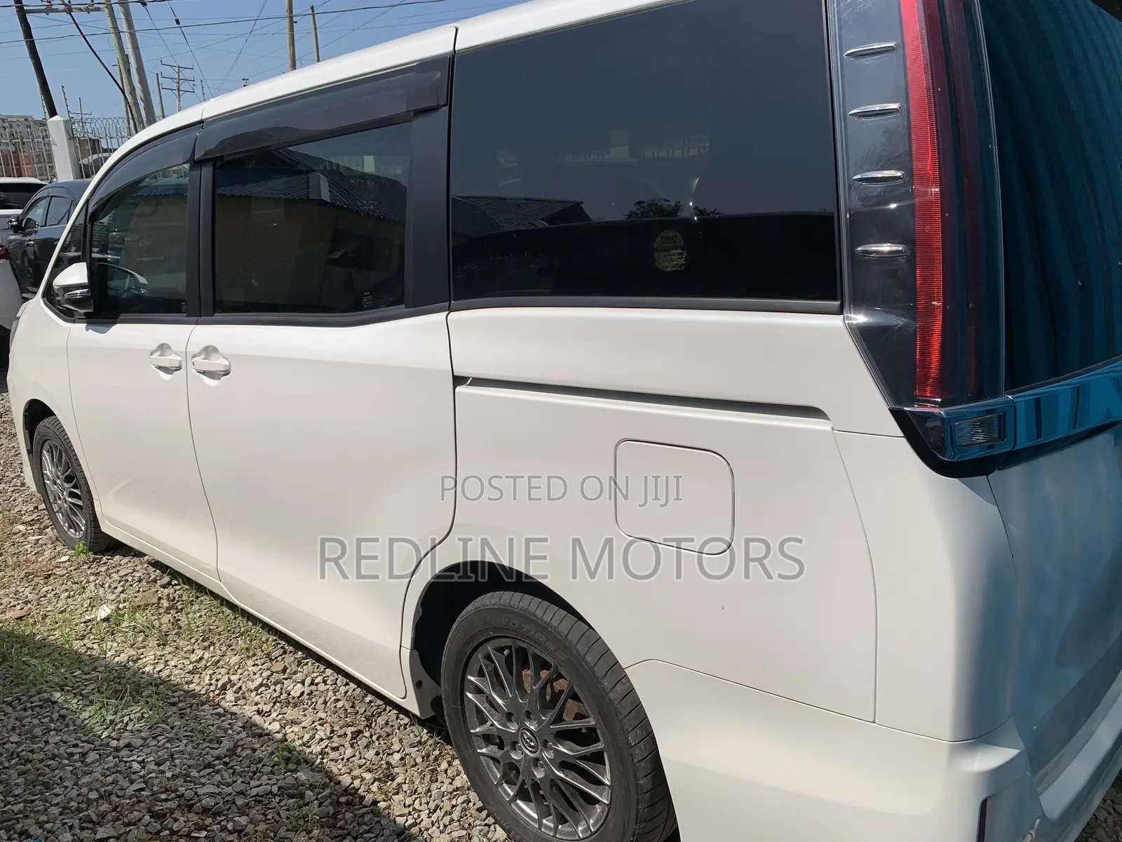 Toyota Noah 2.0 FWD (7 Seater) 2018 White