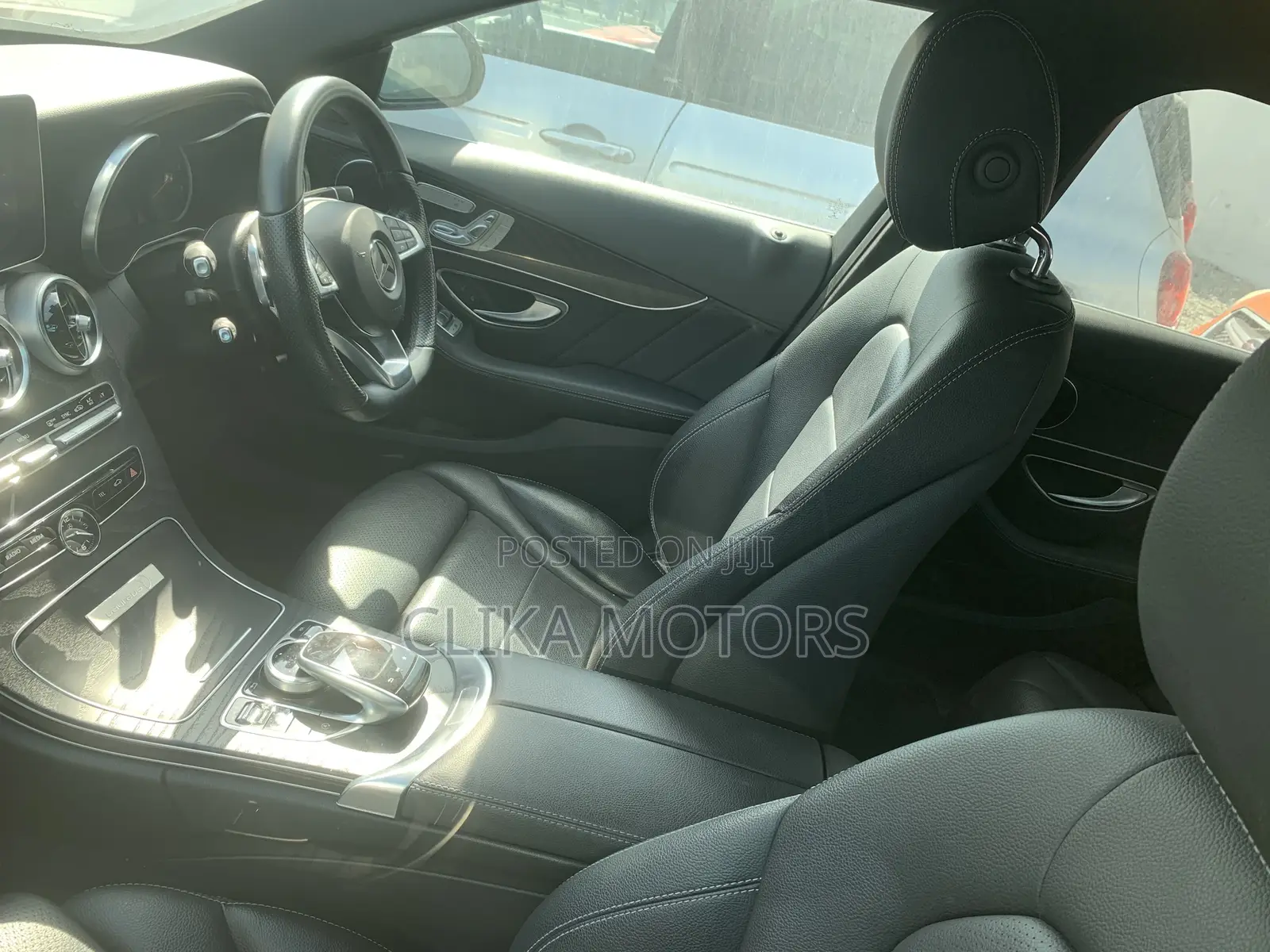 Mercedes-Benz C220 Base 2018 Blue
