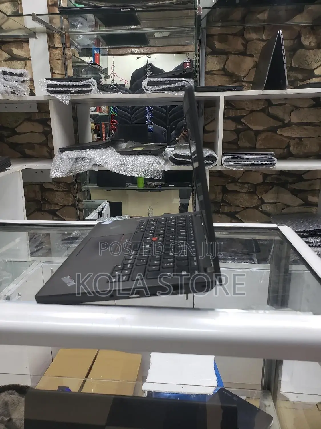 New Laptop Lenovo ThinkPad X260 8GB Intel Core I7 SSD 256GB