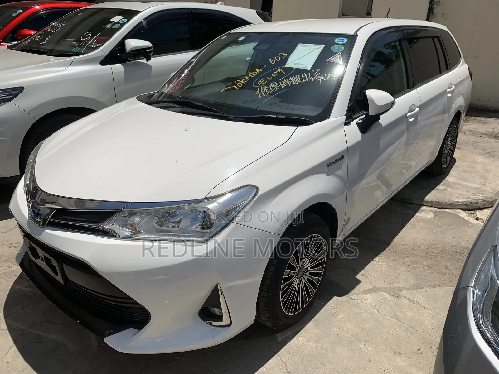 Toyota Corolla Fielder 1.5 Hybrid FWD 2018 Pearl