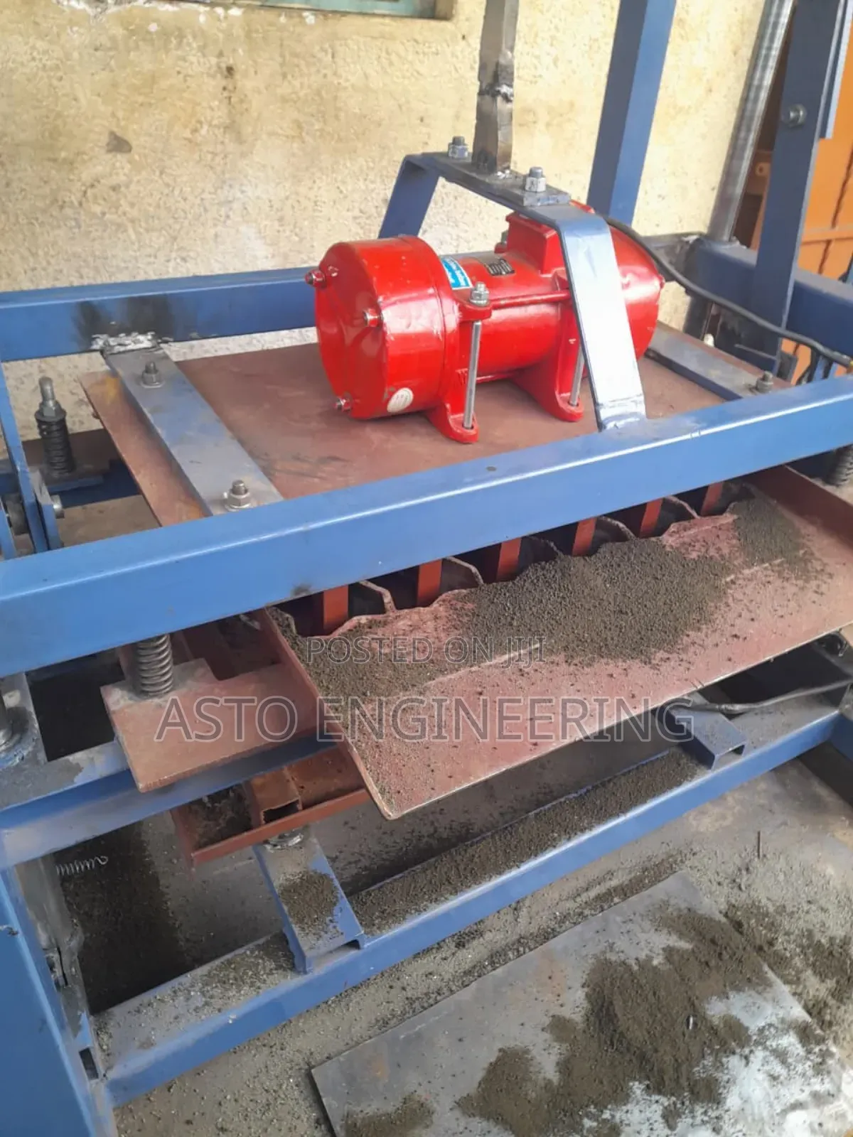 Concrete Cabro Making Machine (New Design)