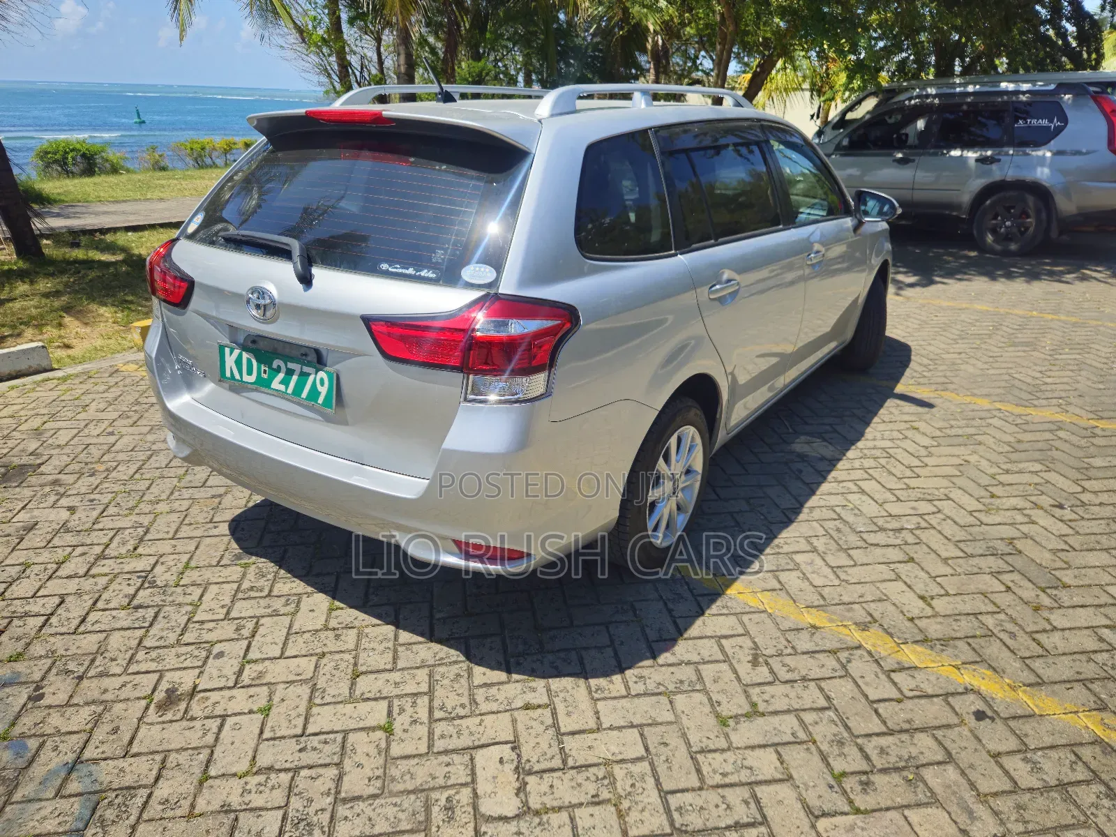 Toyota Corolla Fielder 2019 Silver