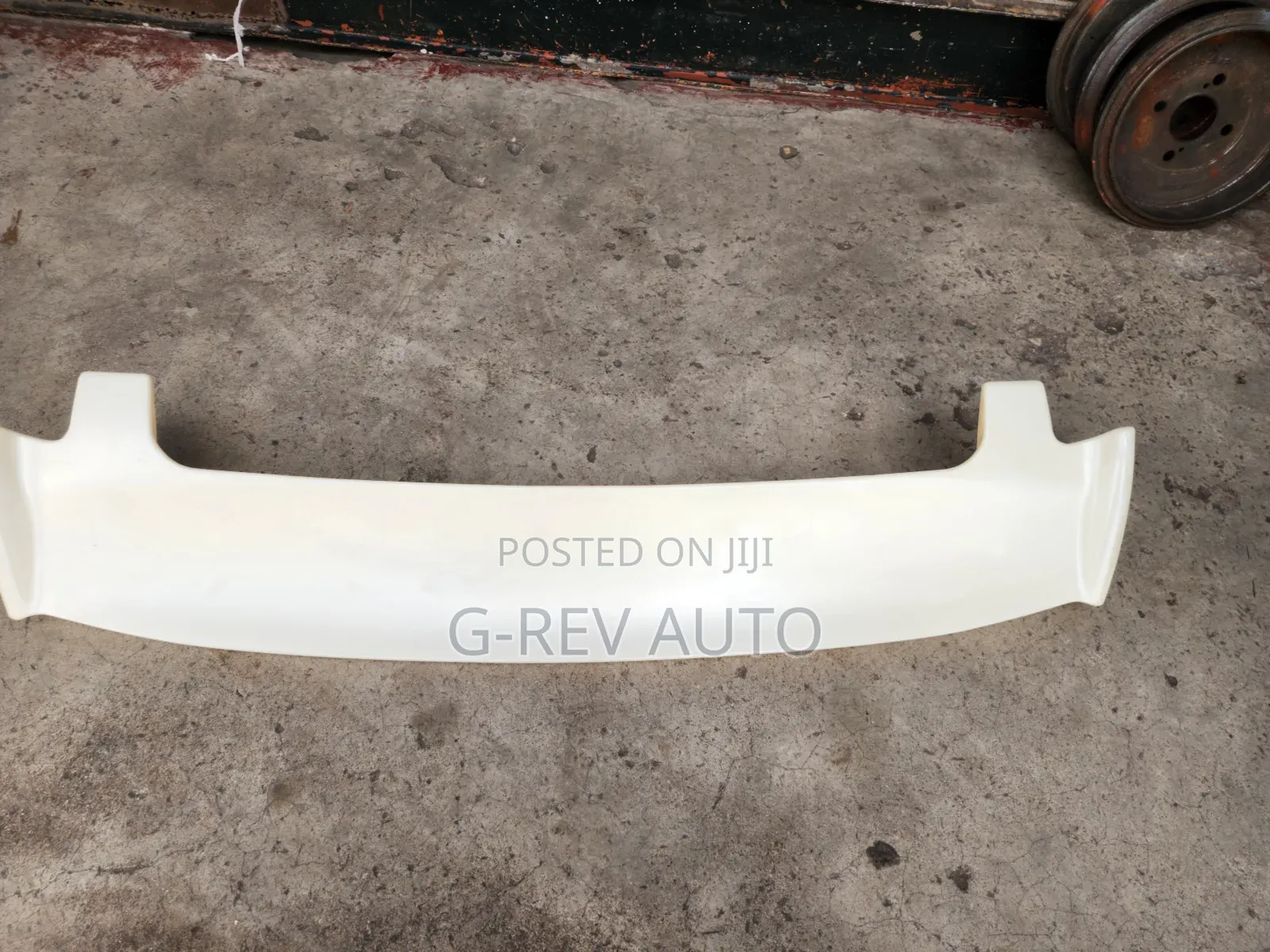 Toyota Vitz Boot Spoiler.