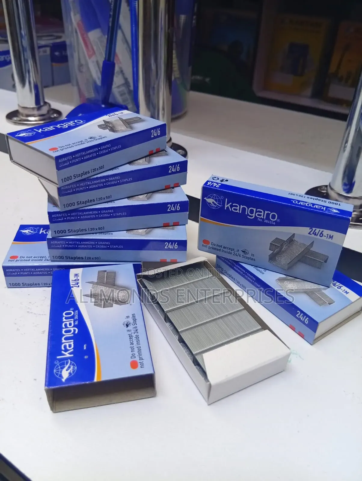 A Packet of Kangaroo Staples/Pins 24/6- 1000 Staples