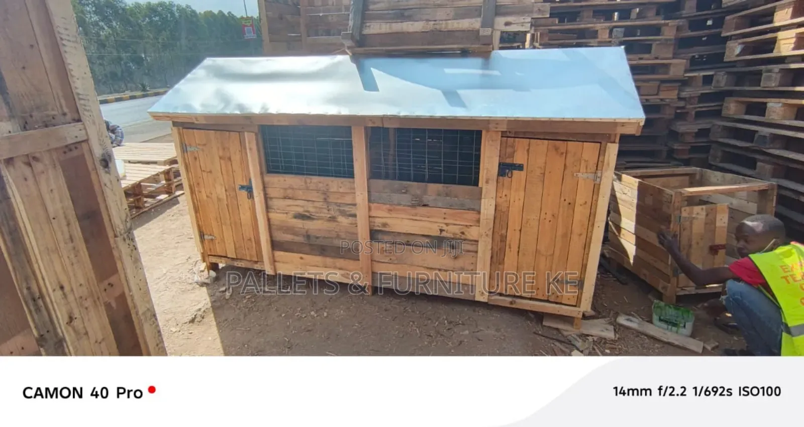 Heritage Wood Kennel