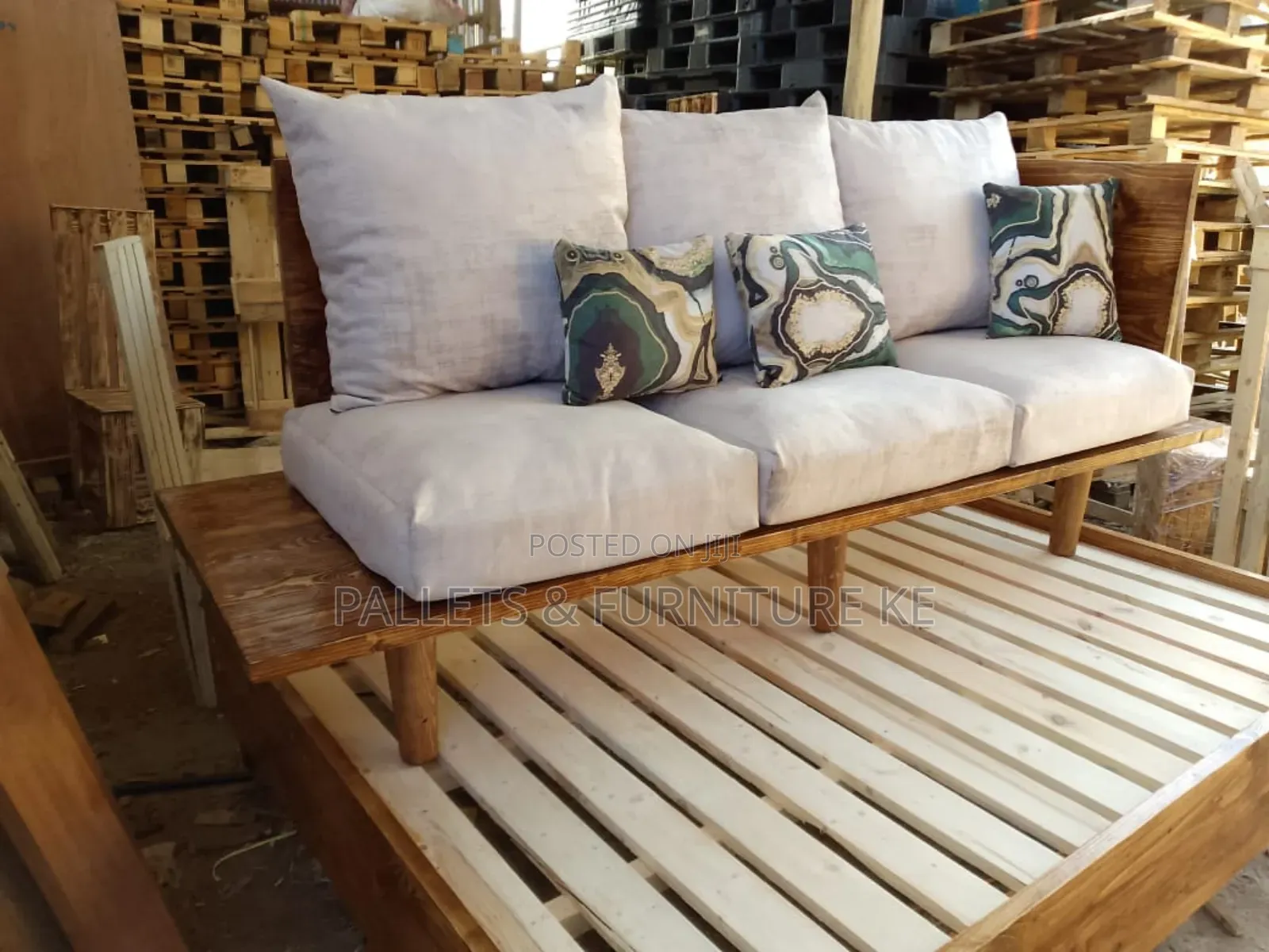 Evercush Wood Sofa