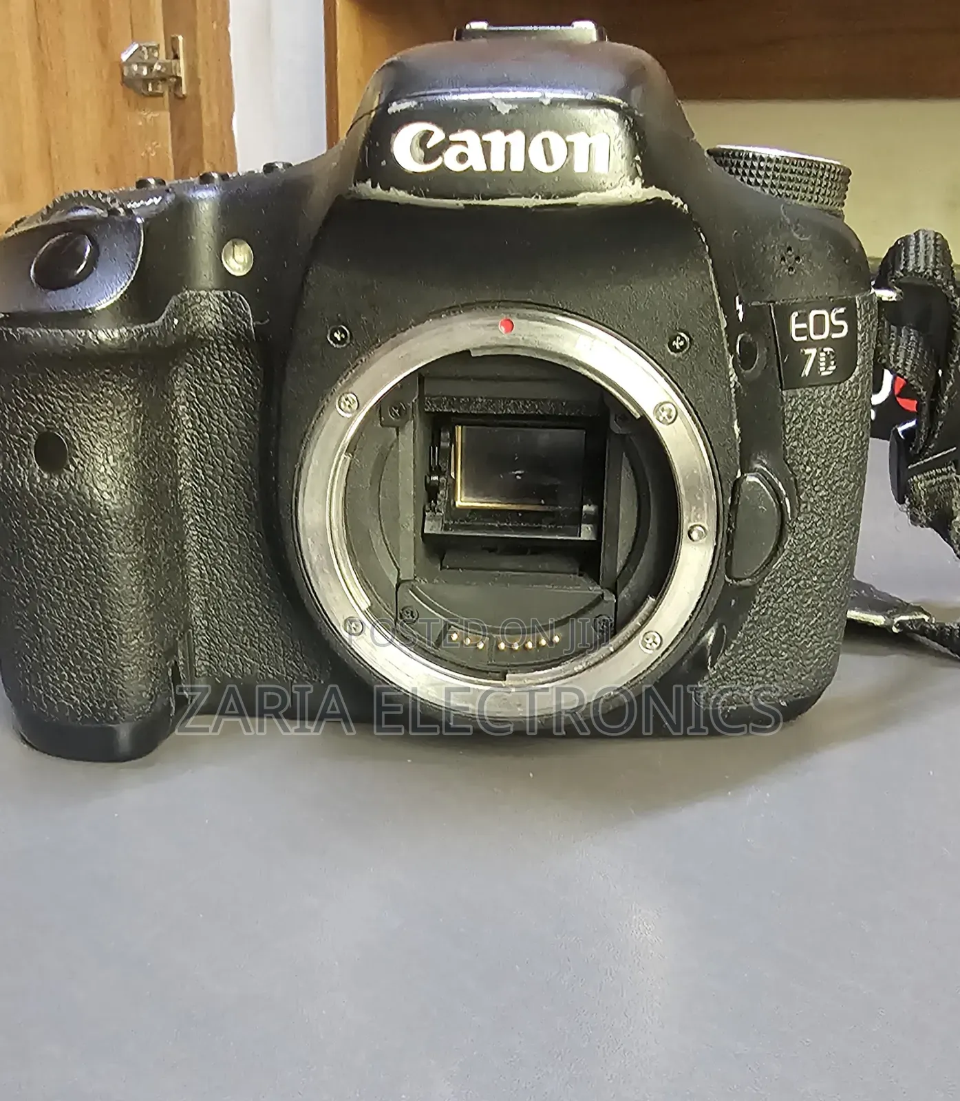 Canon 7d Body Only With Sd Card