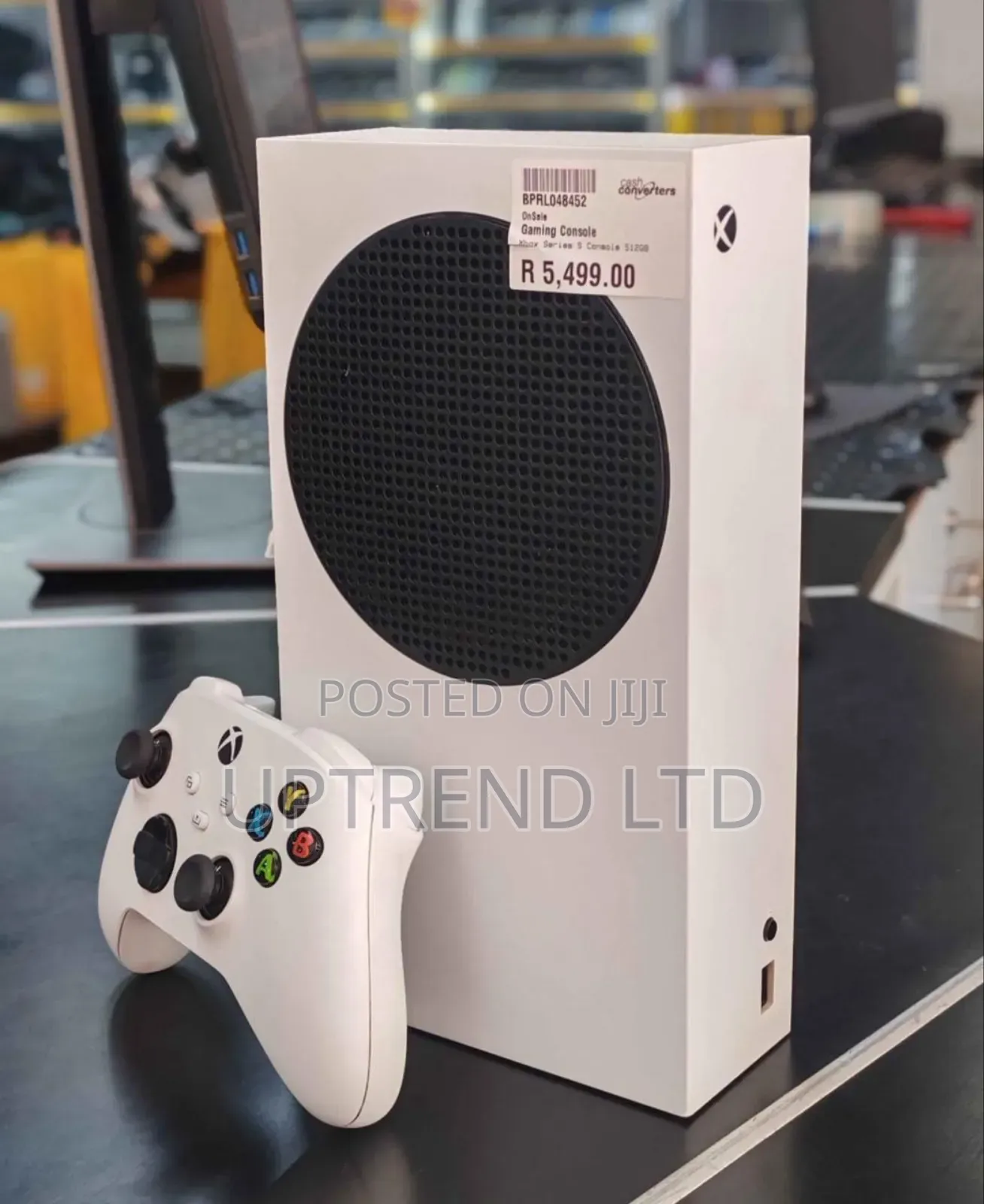 Pearl White Xbox Series S in Mint Condition