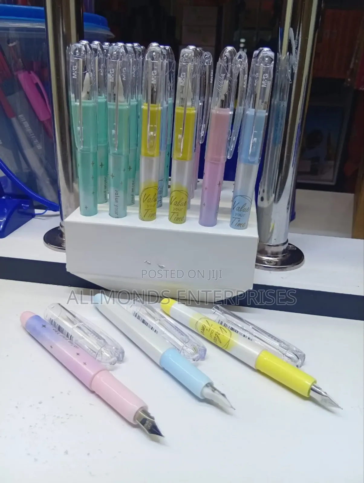 A Piece of M G Fountain Pen ( Uses Cartridge)