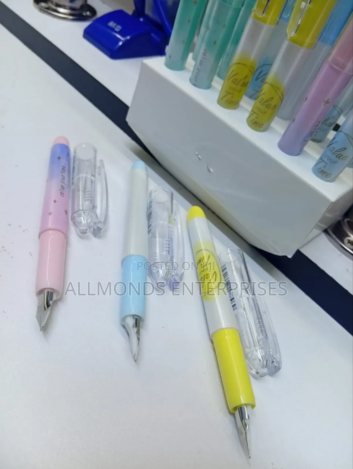 A Piece of M G Fountain Pen ( Uses Cartridge)