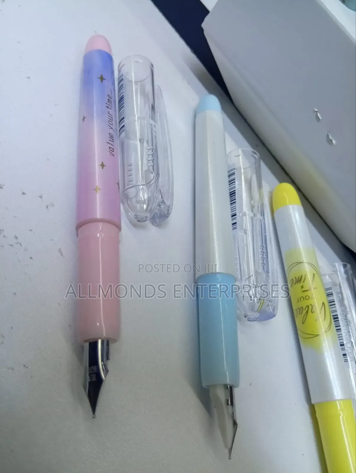 A Piece of M G Fountain Pen ( Uses Cartridge)