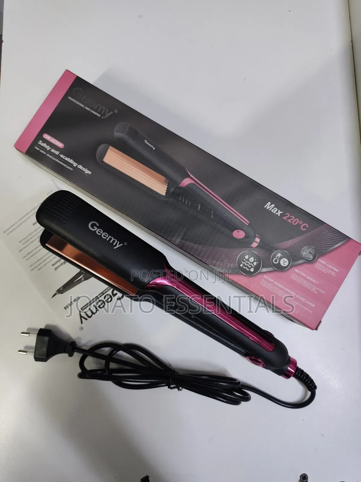 Geemy Professional Ceramic Hair Straightener Max 220°C Flat Iron