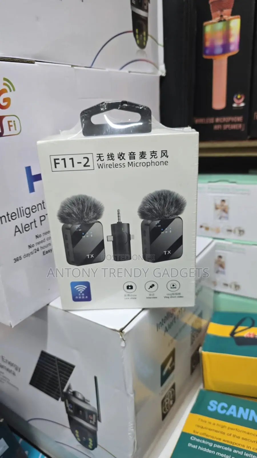 F11-2 3-in-1 Wireless Clip Mic With Noise Reduction