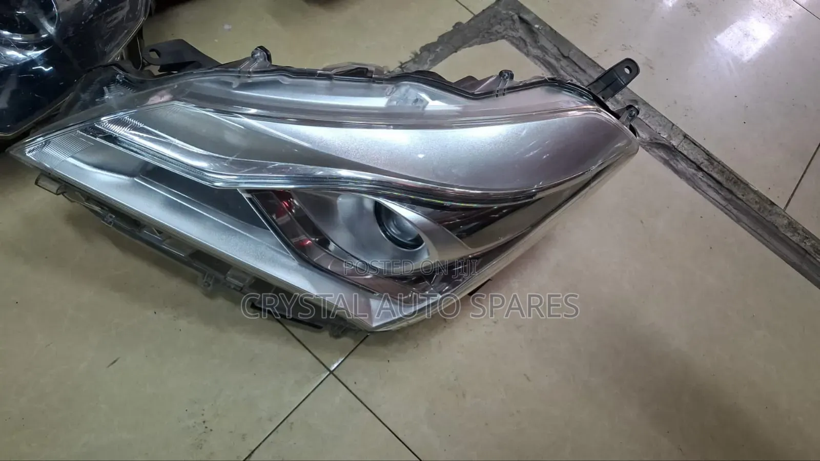 Vitz 2017 LHS Headlight Xenon (Part No. 303)