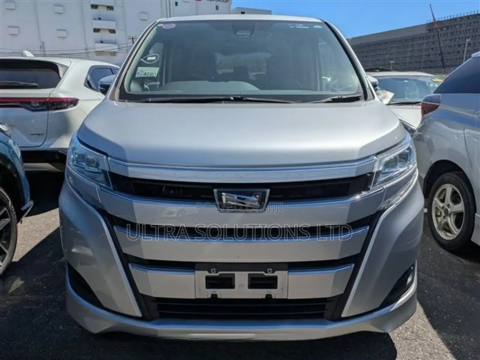 Toyota Noah 2019 Silver