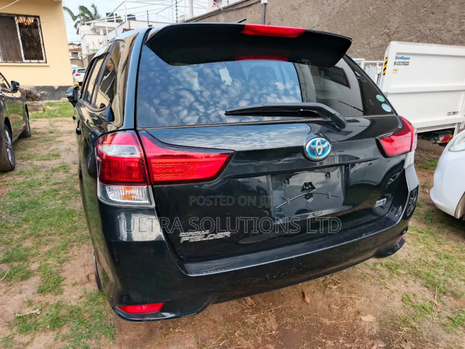 Toyota Corolla Fielder 2018 Black