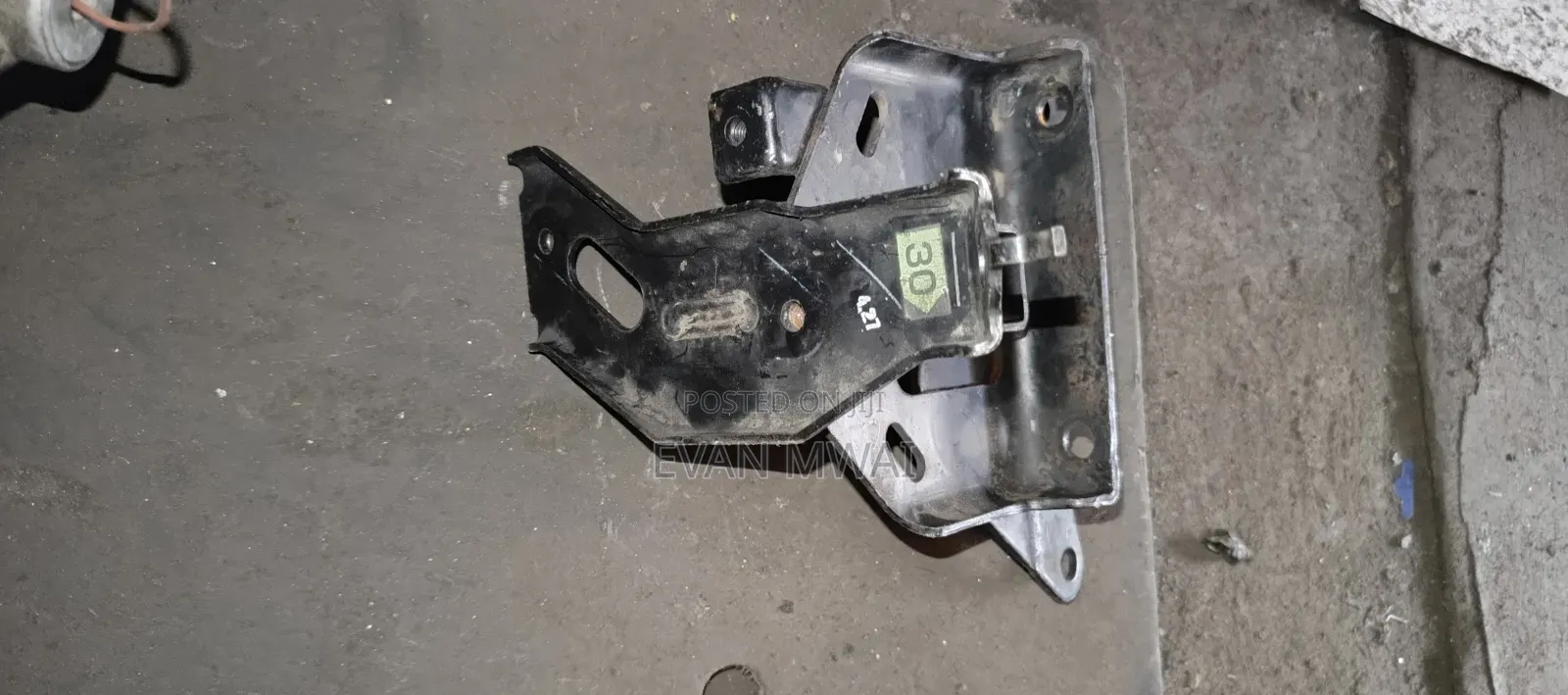 Toyota Fielder Hybrid/Ractis Gearbox Mounting